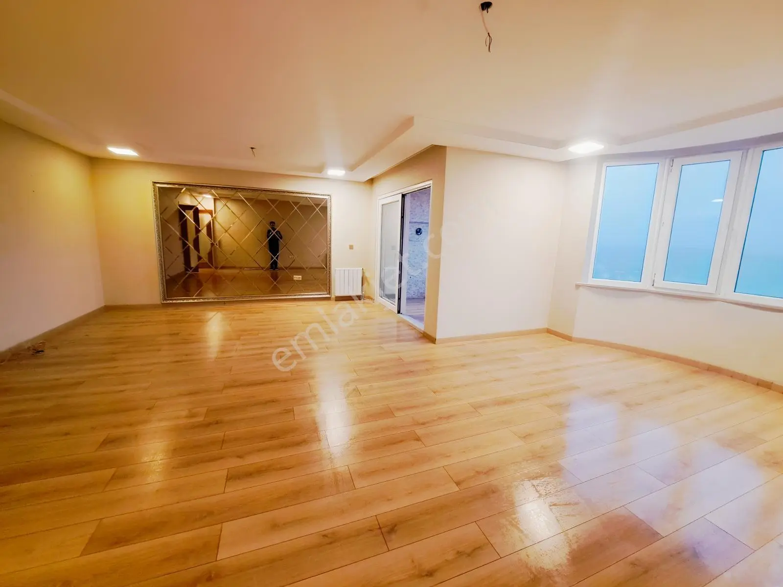 Atakent / Orkide 1 Sitesi / Tadilatlı Satılık 4+1 / 200 M² / Boş — fotoğraf 18