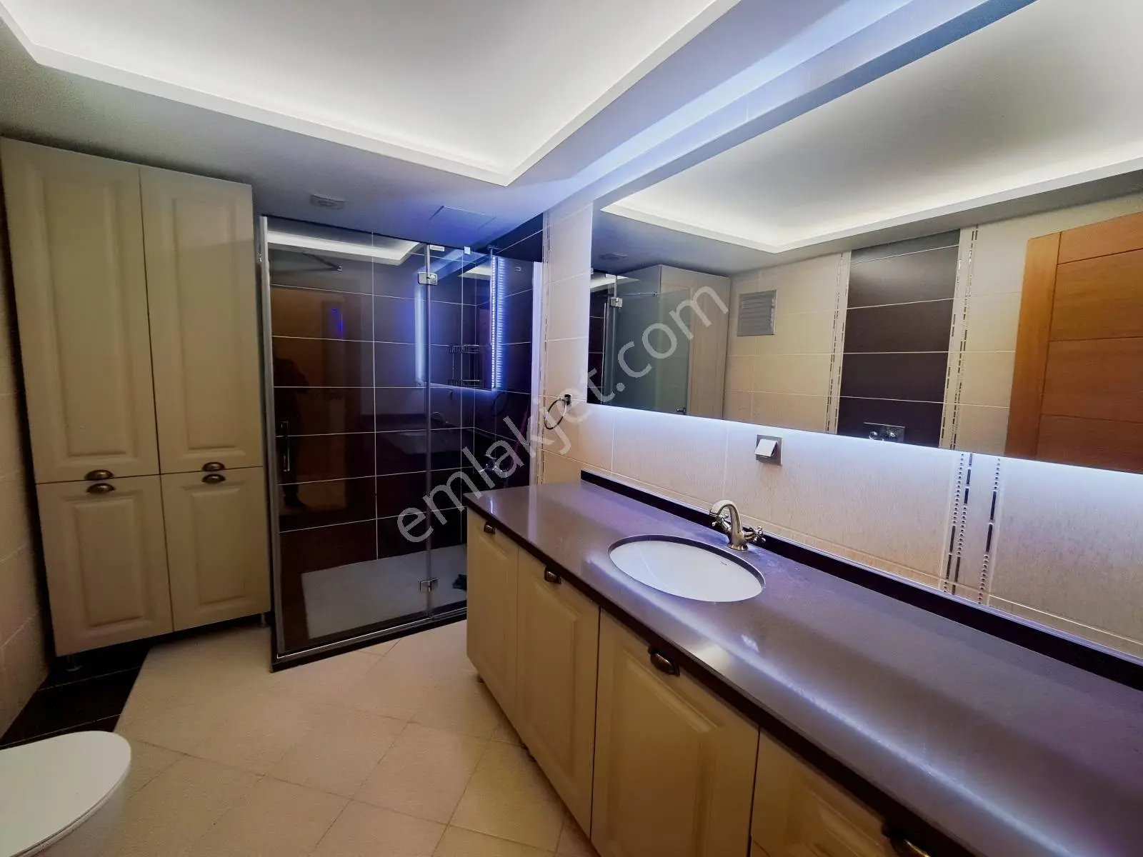 Atakent / Orkide 1 Sitesi / Tadilatlı Satılık 4+1 / 200 M² / Boş — fotoğraf 19
