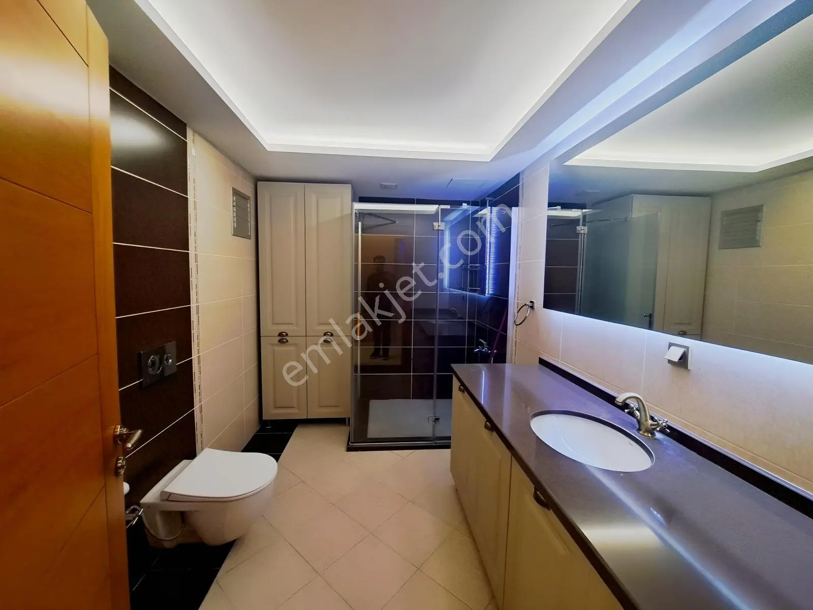 Atakent / Orkide 1 Sitesi / Tadilatlı Satılık 4+1 / 200 M² / Boş — fotoğraf 21