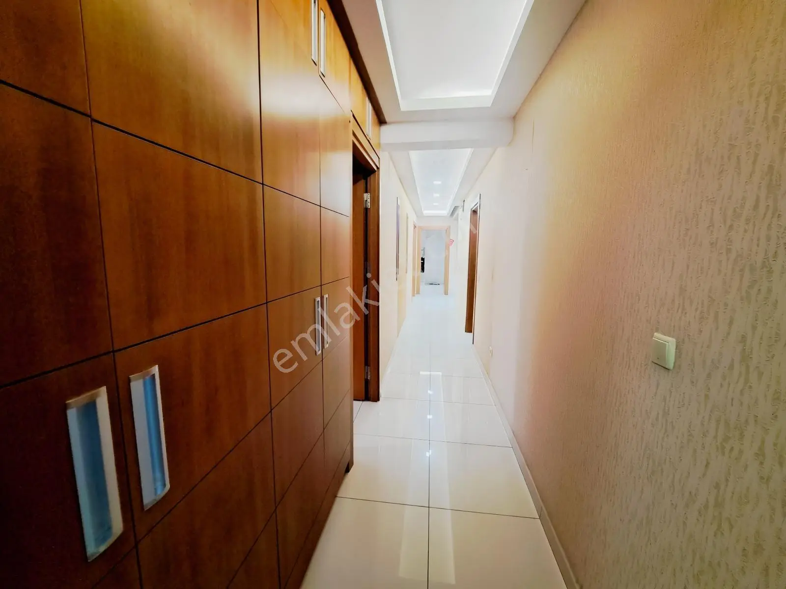 Atakent / Orkide 1 Sitesi / Tadilatlı Satılık 4+1 / 200 M² / Boş — fotoğraf 27