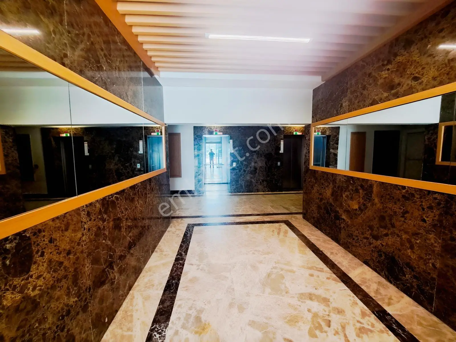 Atakent / Orkide 1 Sitesi / Tadilatlı Satılık 4+1 / 200 M² / Boş — fotoğraf 34