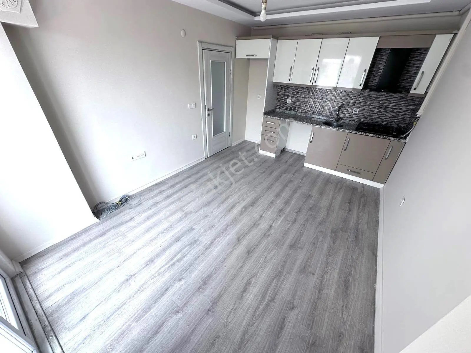 𝄞melodi Gayrimenkul'den Full Kredili Ön Cephe Üst Kat Asansörlü 1+1 Satılık Daire — fotoğraf 23