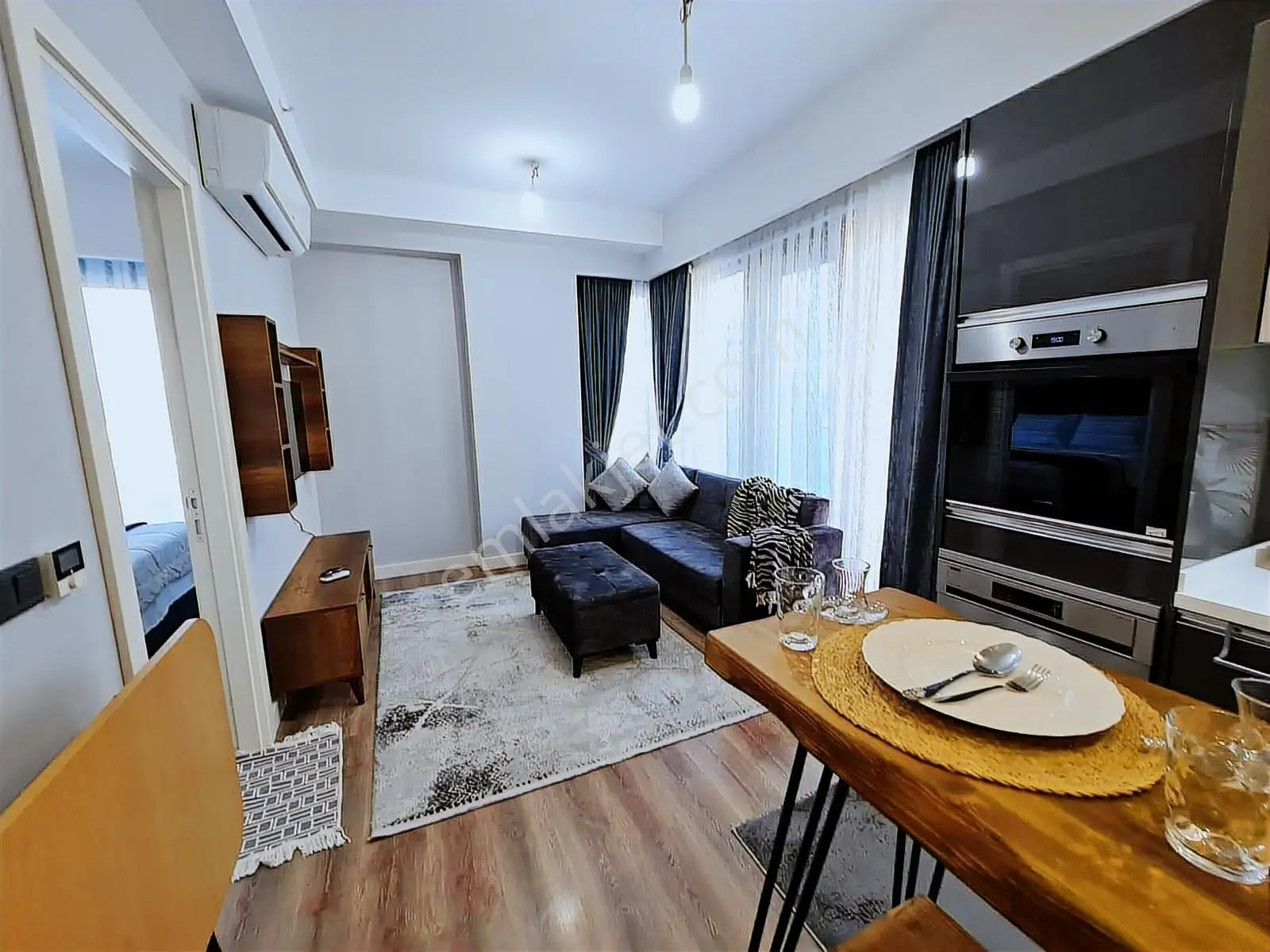 Emlak 72 'den Karat 34 Sitesinde 1+1 Balkonlu Satılık Daire — fotoğraf 2