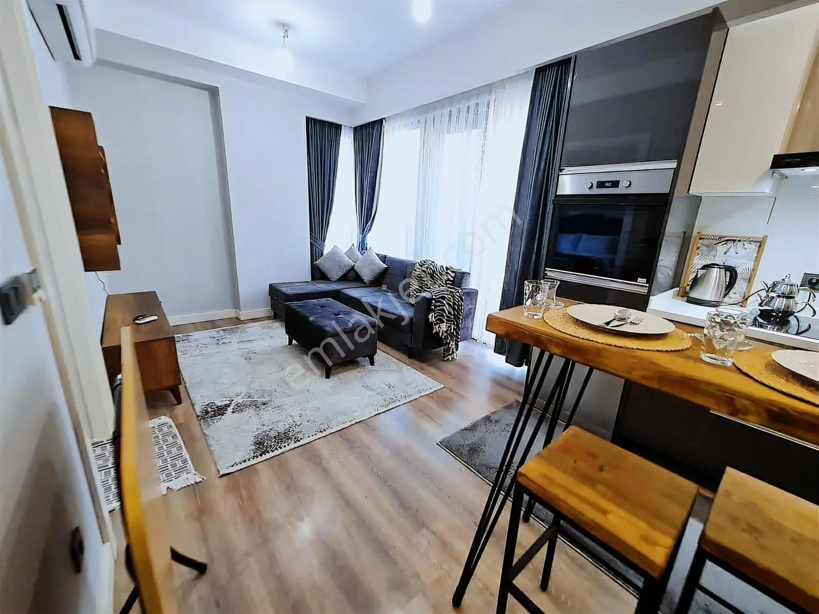 Emlak 72 'den Karat 34 Sitesinde 1+1 Balkonlu Satılık Daire — fotoğraf 3