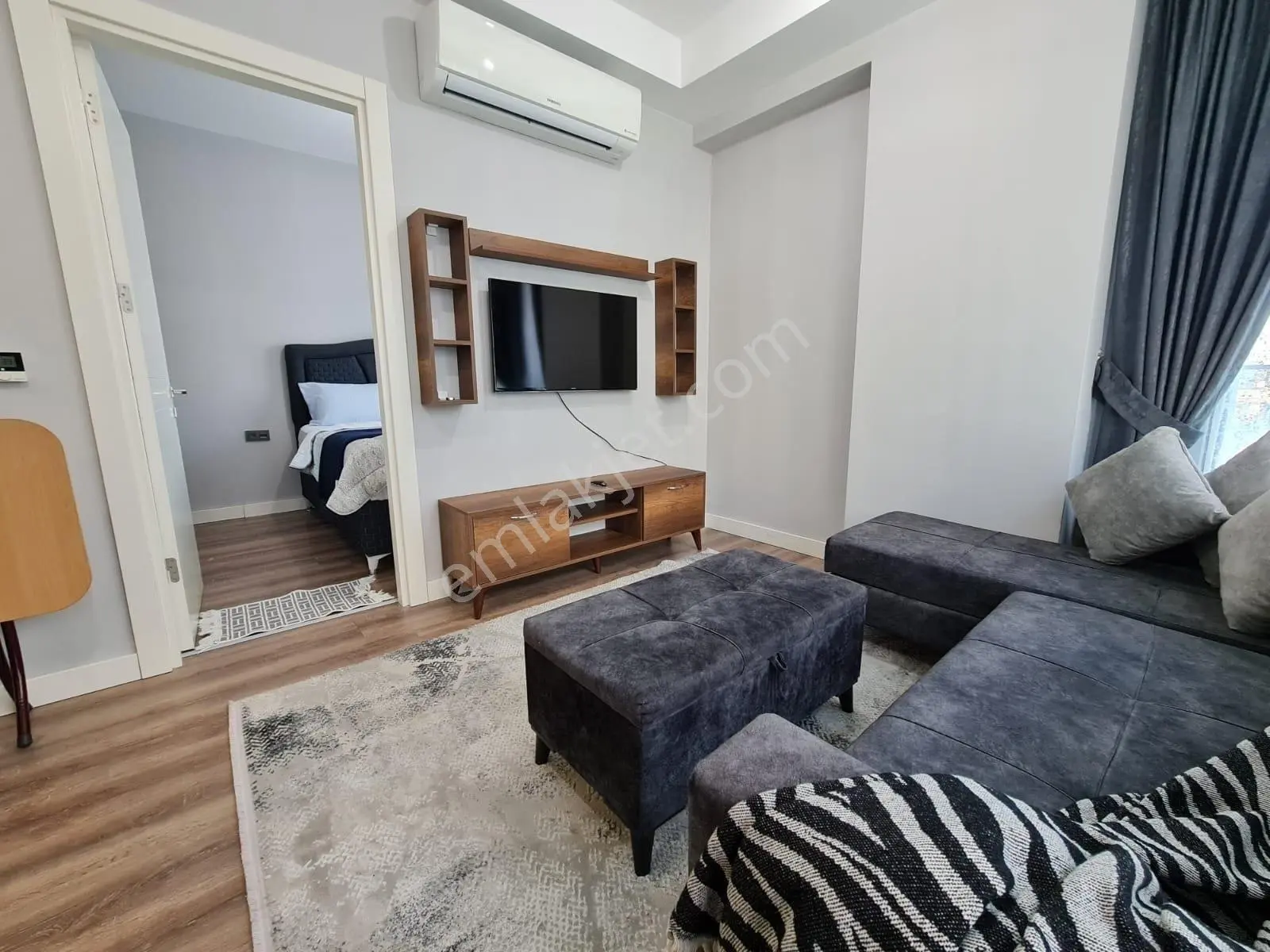 Emlak 72 'den Karat 34 Sitesinde 1+1 Balkonlu Satılık Daire — fotoğraf 8