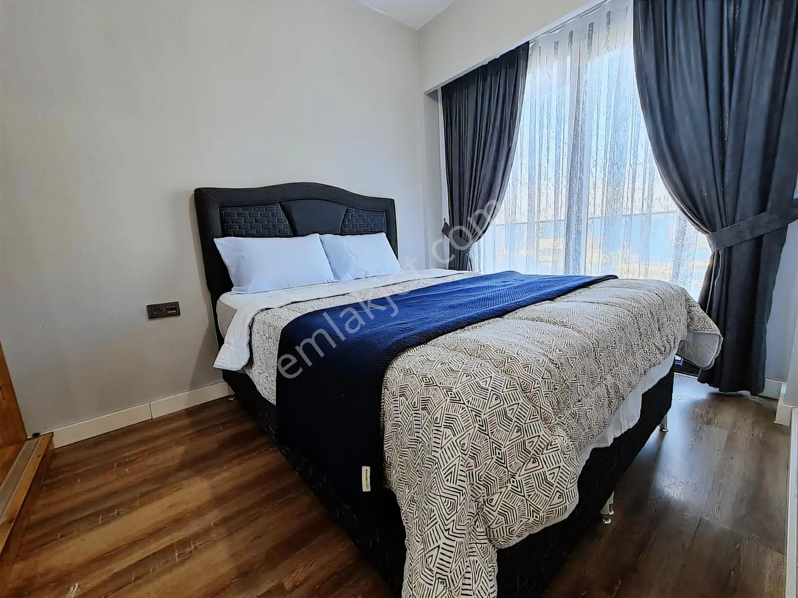 Emlak 72 'den Karat 34 Sitesinde 1+1 Balkonlu Satılık Daire — fotoğraf 15