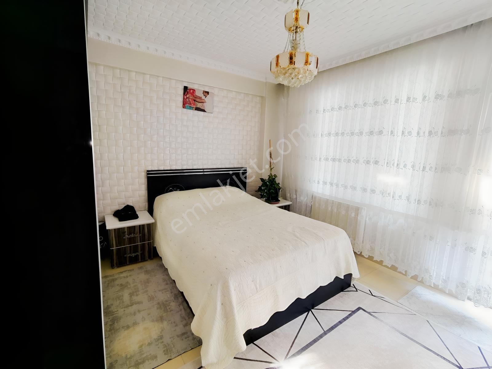 Emlak 72'den Çamlıtepe'de 3+1 Satılık Geniş Daire — fotoğraf 23