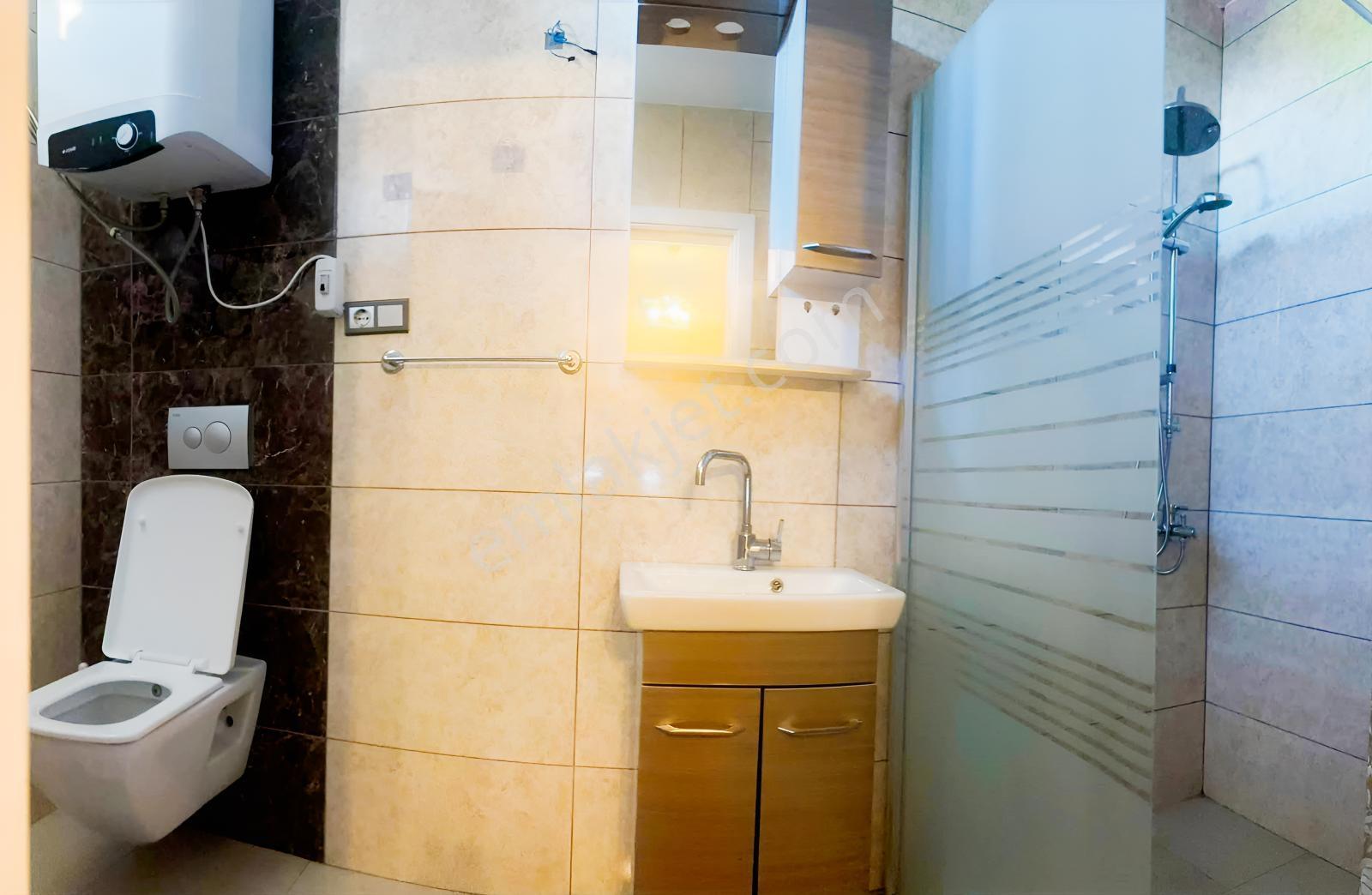 Bursa İnegöl'de, 2.666 M2 Alanda Bahçeli, 5+1 Satılık Villa — fotoğraf 11