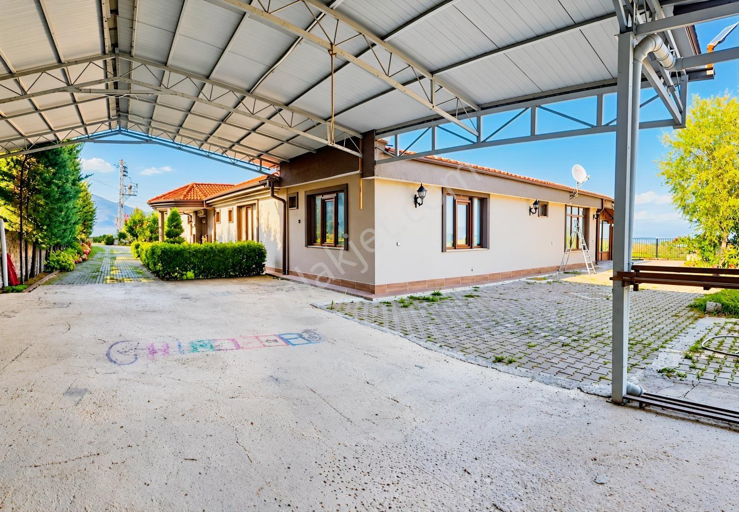 Bursa İnegöl'de, 2.666 M2 Alanda Bahçeli, 5+1 Satılık Villa — fotoğraf 22