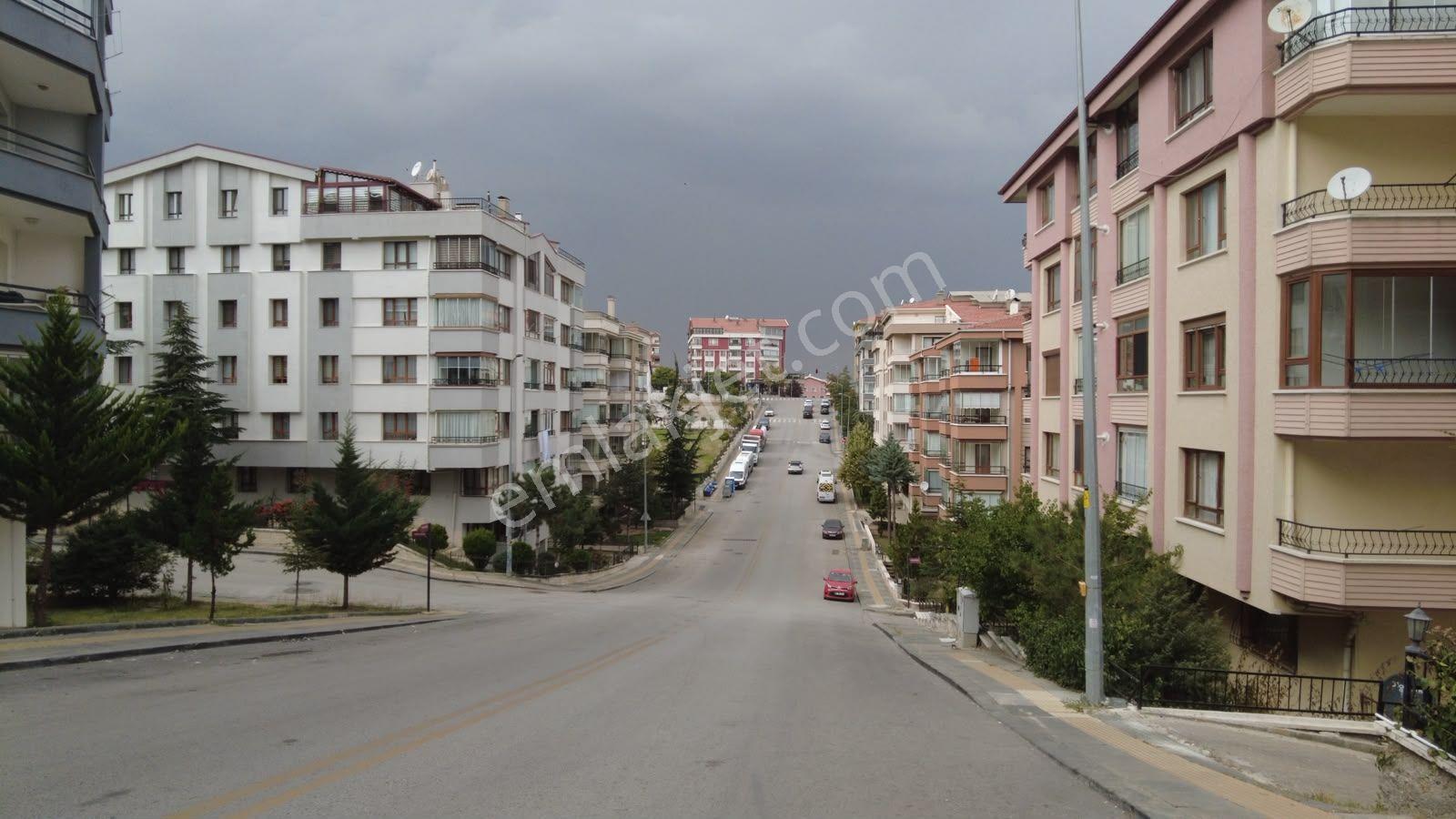 Çankaya Şehit Cengiz Karaca'da Satılık 3+1 Güney Cephe Daire — fotoğraf 2