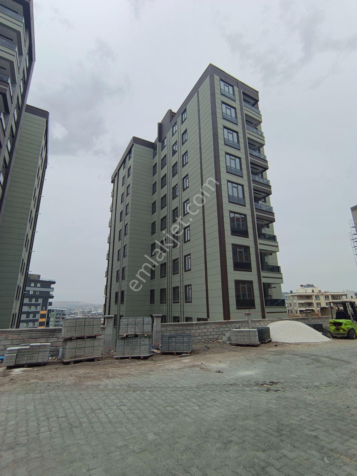 Eryavuz Dan Karaköprü Doğukent Mah. Yaşam Park Yanında,Her Katta Tek Daire, Sıfı...