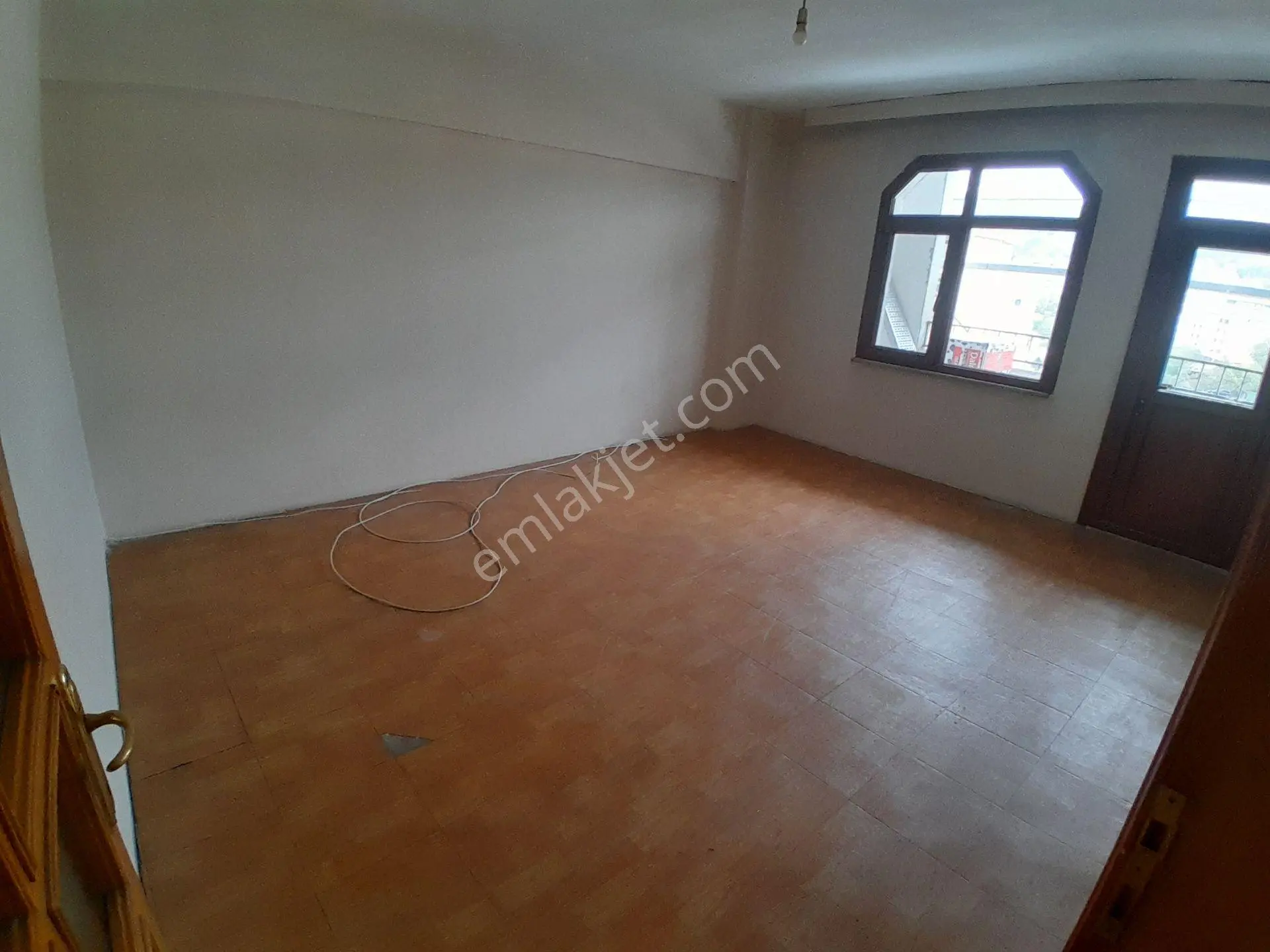 Satılık Daire Sinop Boyayabat Cami Kebîr Mah Kartal Emlaktan 3+1 — fotoğraf 4