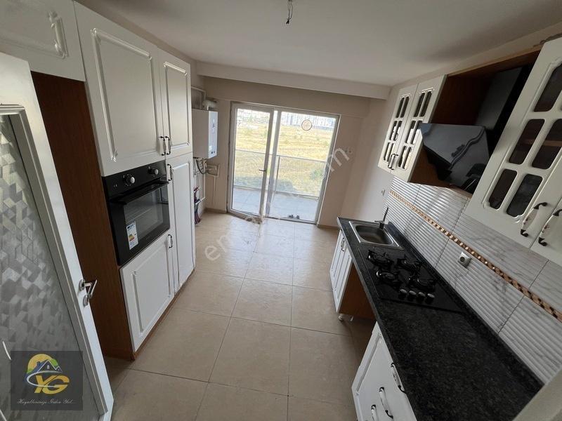 Etimesgut Yeşilova Mah Ön Cephe 4.arakat Kredı Lımıtsız Daire — fotoğraf 3
