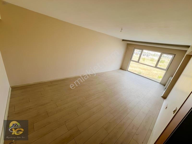 Etimesgut Yeşilova Mah Ön Cephe 4.arakat Kredı Lımıtsız Daire — fotoğraf 12