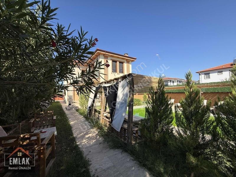 Arsa Fiyatına, Özel Mimari İki Adet Müstakil Lüks Villa — fotoğraf 8