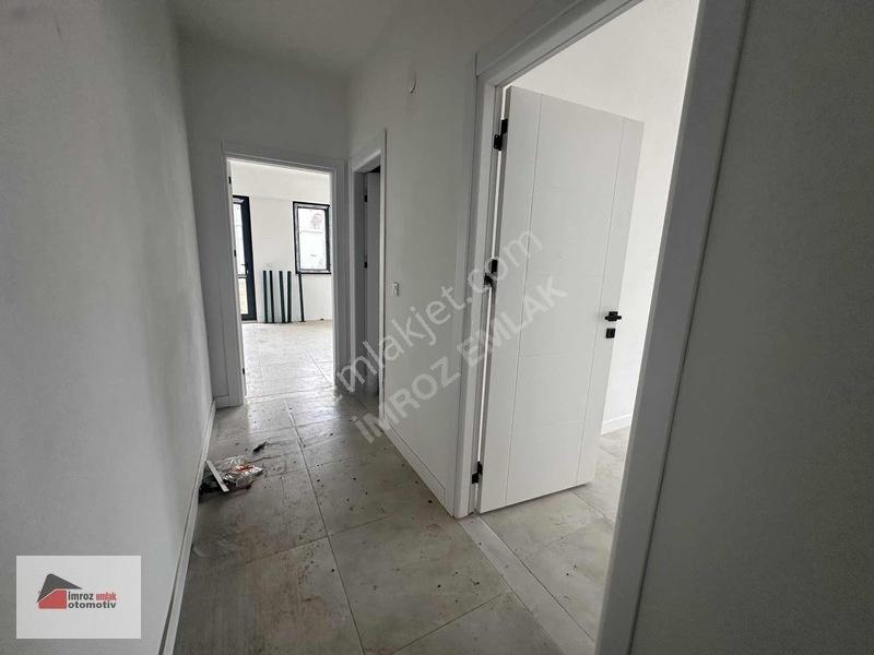 İmroz Emlak'tan Geniş Bahçeli 2+1 Sıfır Daire — fotoğraf 4