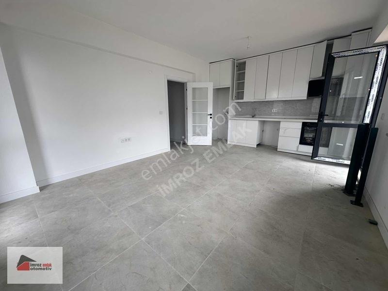 İmroz Emlak'tan Geniş Bahçeli 2+1 Sıfır Daire — fotoğraf 8