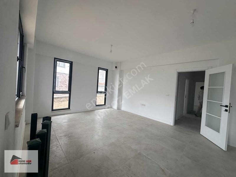 İmroz Emlak'tan Geniş Bahçeli 2+1 Sıfır Daire — fotoğraf 9