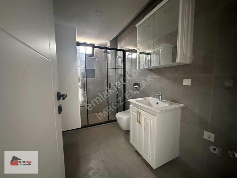 İmroz Emlak'tan Geniş Bahçeli 2+1 Sıfır Daire — fotoğraf 12