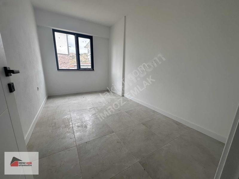 İmroz Emlak'tan Geniş Bahçeli 2+1 Sıfır Daire — fotoğraf 14