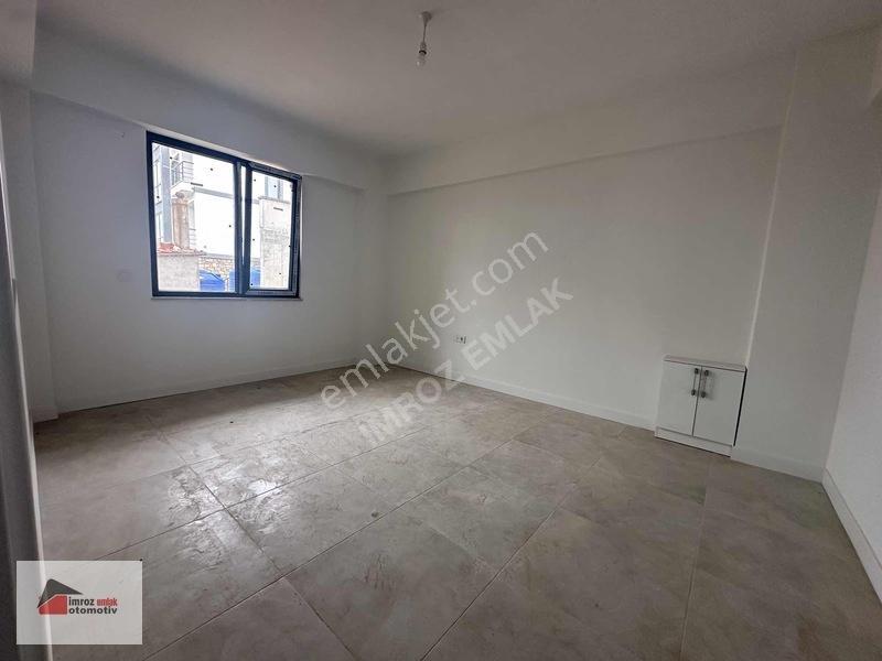 İmroz Emlak'tan Geniş Bahçeli 2+1 Sıfır Daire — fotoğraf 16
