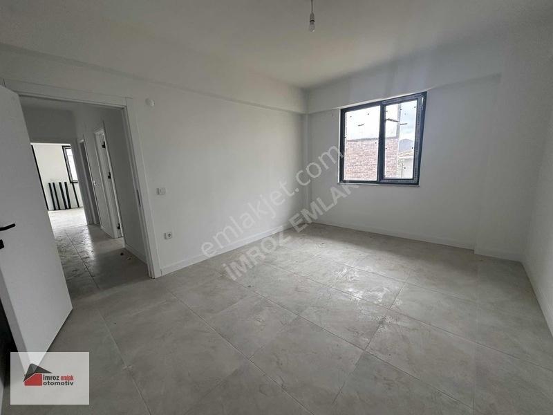 İmroz Emlak'tan Geniş Bahçeli 2+1 Sıfır Daire — fotoğraf 17