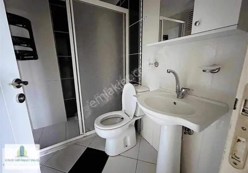 Aynur Emlak'dan 3+1 Satılık Daire Natoyolu Caddesine 3 Bina — fotoğraf 13