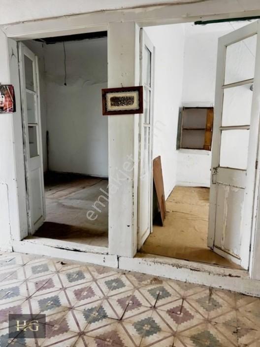 Urla Yelaltı Mh.de Satılık Fırsat Müstakil Bahçeli Kargir Taş Ev — fotoğraf 21