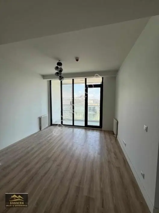 Bahçeşehir Akzirve Strada 1. 1+1 Satılık Fırsat Daire — fotoğraf 21