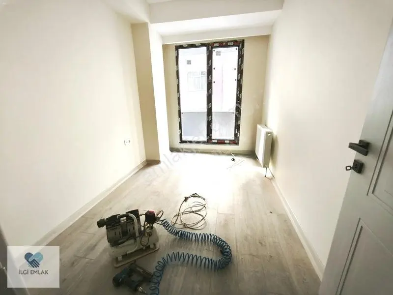 İstanbul Güngören Sanayi Mahallesi'nde Fırsar Sıfır Büyük 3+1 — fotoğraf 15