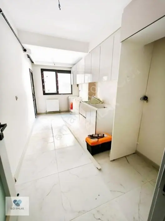 İstanbul Güngören Sanayi Mahallesi'nde Fırsar Sıfır Büyük 3+1 — fotoğraf 19