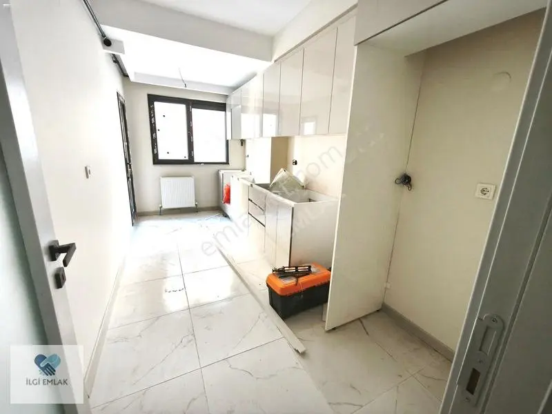İstanbul Güngören Sanayi Mahallesi'nde Fırsar Sıfır Büyük 3+1 — fotoğraf 20