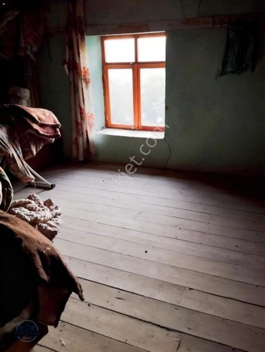 Yılmaz Emlaktan Satılık 1563 M2 Arsa İçerisinde Taş Konak — fotoğraf 5