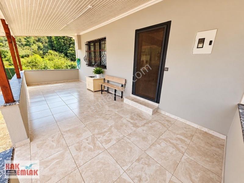 Hak Emlak'tan Yayla Köyünde Satılık 2+1 M.ev Ve 17.639m² Arazi — fotoğraf 14