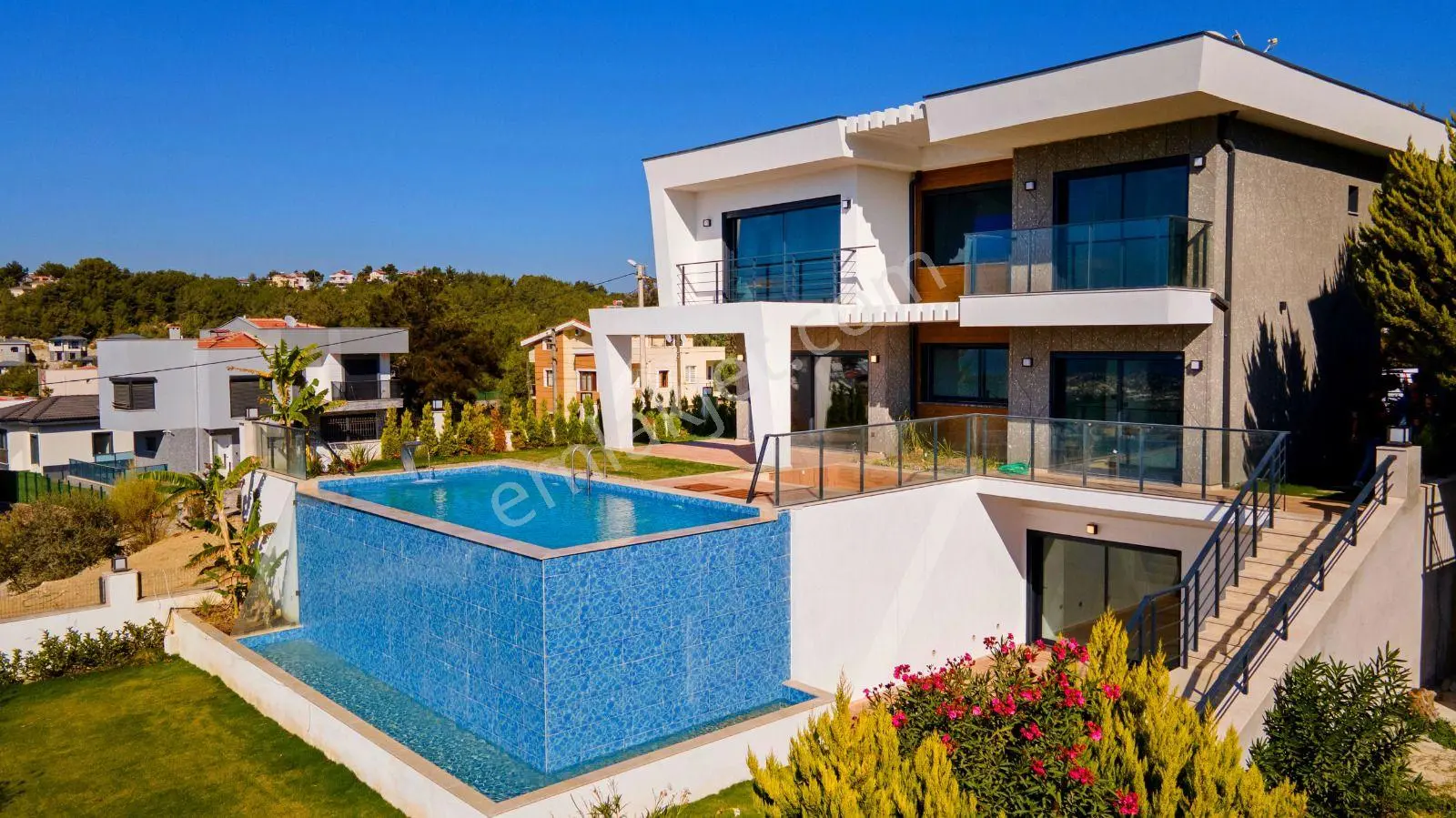Kuşadası Soğucakta Tam Müstakil 4+2 Deniz Manzaralı Satılık Villa — fotoğraf 3