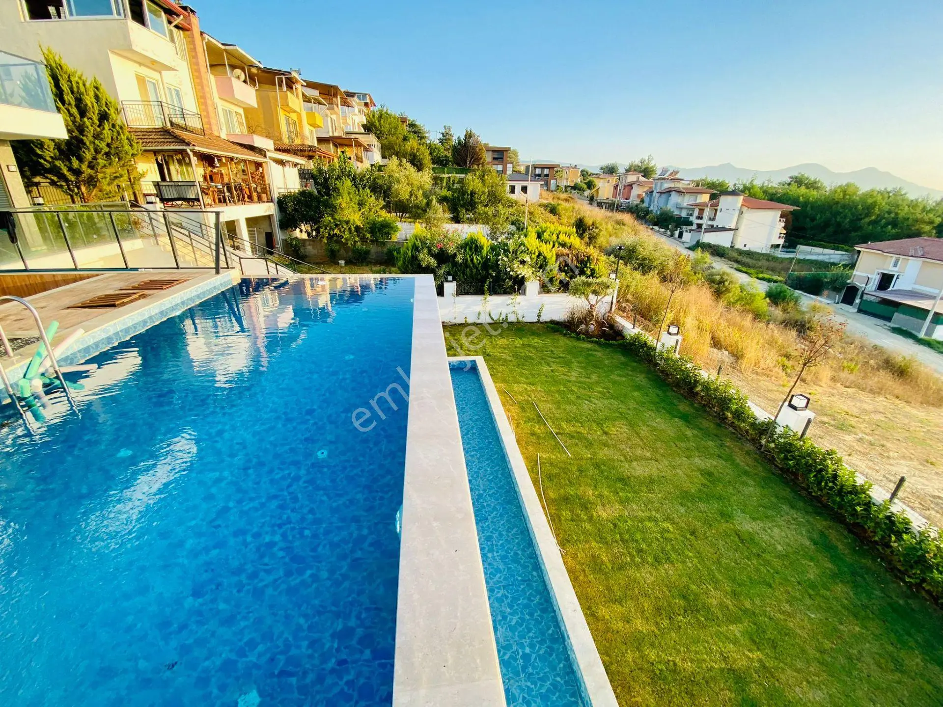 Kuşadası Soğucakta Tam Müstakil 4+2 Deniz Manzaralı Satılık Villa — fotoğraf 9