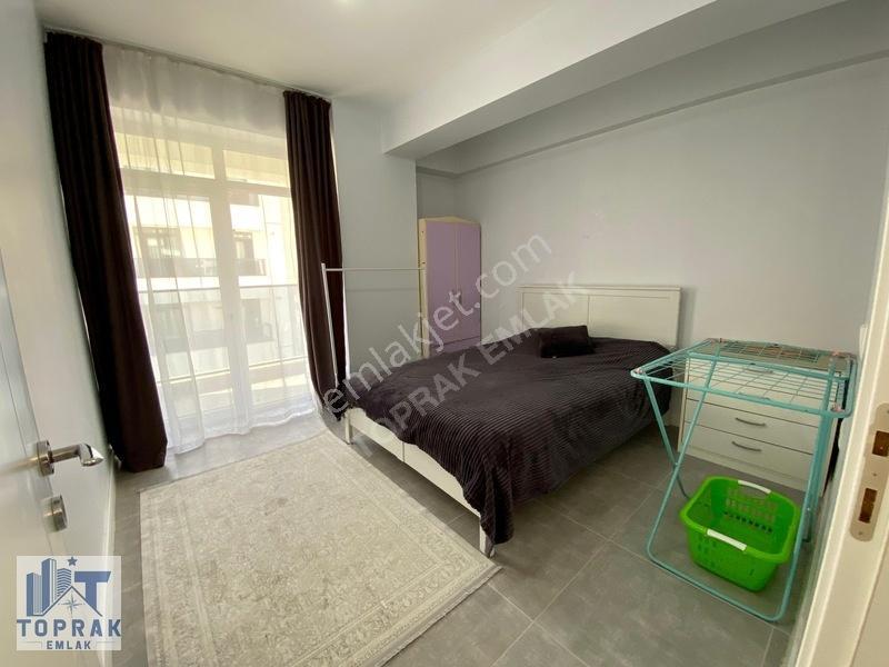 Toprak Emlak'tan Cadde Üzeri / Ara Kat / Kiracılı / Satılık 1+1 — fotoğraf 9