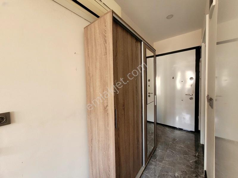 Sarısuda Yüzme Havuzlu Tek Bloklu Sitede 1+1 Eşyalı Satılık — fotoğraf 7
