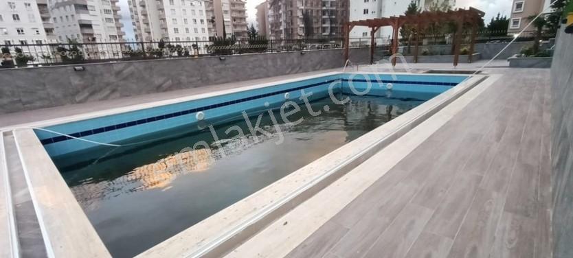 Sarısuda Yüzme Havuzlu Tek Bloklu Sitede 1+1 Eşyalı Satılık — fotoğraf 12