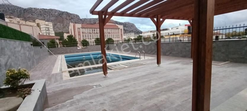 Sarısuda Yüzme Havuzlu Tek Bloklu Sitede 1+1 Eşyalı Satılık — fotoğraf 14