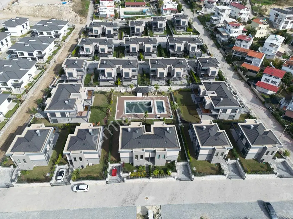 Kuşadası Soğucak Mah.de Deniz Manzaralı 4+1 Satılık Müstakil Villalar — fotoğraf 5