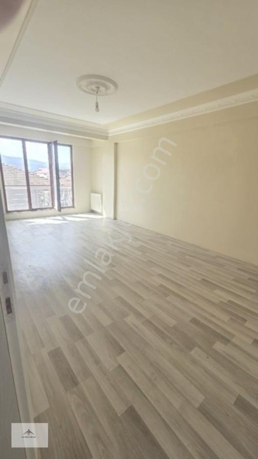 Carşı Merkezde Masrafsız İskanlı 3cü Kat Satılık Yeni Daire — fotoğraf 15