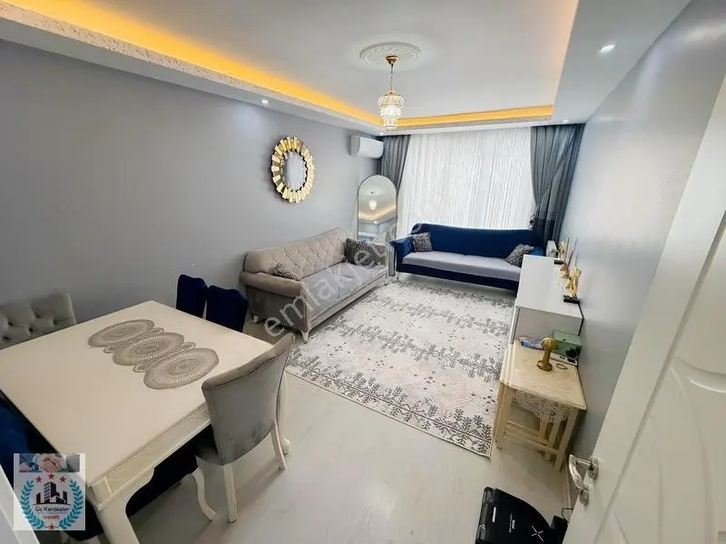 Eminevime Uygun Uğurmumcu Mh. 2+1 Asansörlü 5 Yıllık Lüx Daire — fotoğraf 3