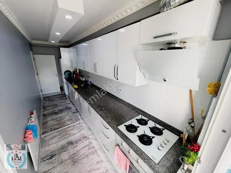 Eminevime Uygun Uğurmumcu Mh. 2+1 Asansörlü 5 Yıllık Lüx Daire — fotoğraf 9