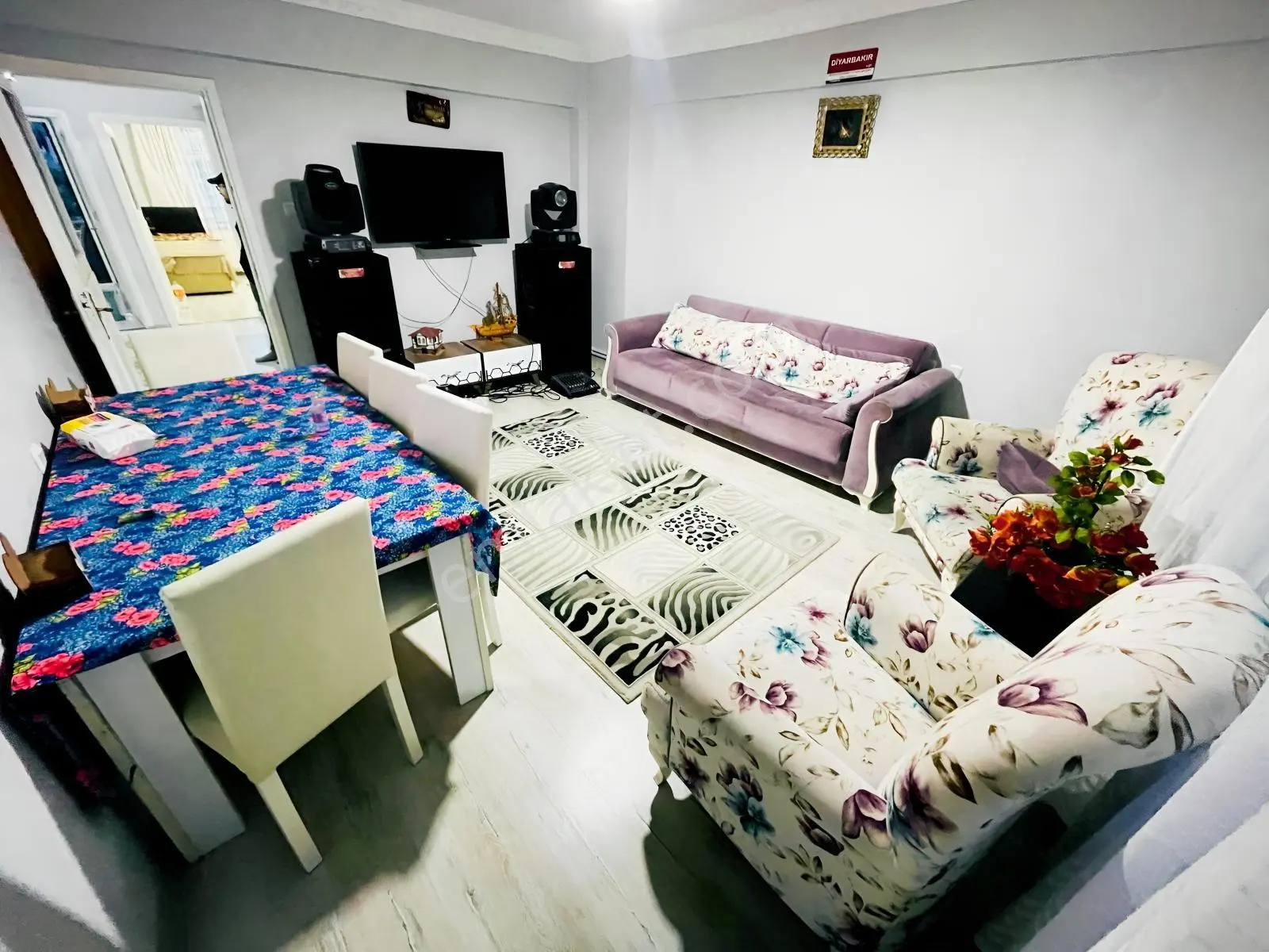 Özkan'Dan Hürriyet Caddesi'Nde 90M² Bakımlı-Satılık 2+1 Daire