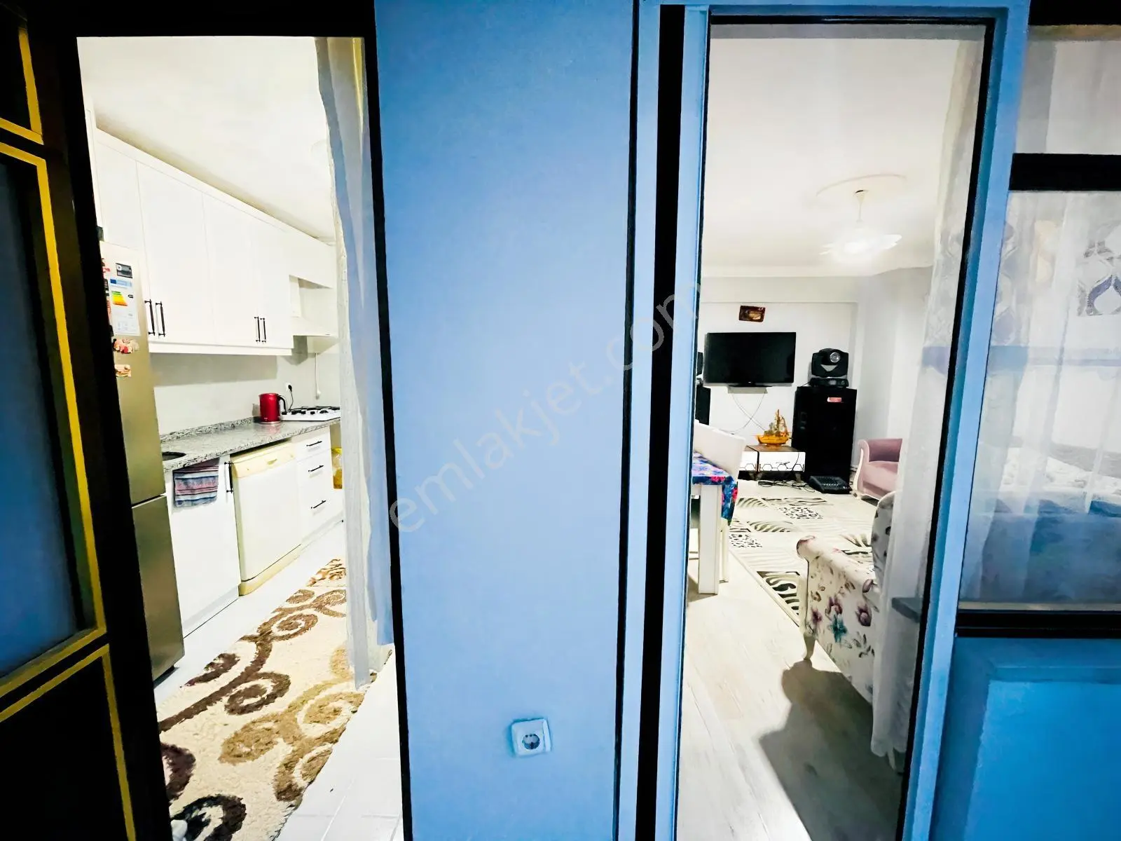 Özkan'dan Hürriyet Caddesi'nde 90m² Bakımlı-satılık 2+1 Daire — fotoğraf 8