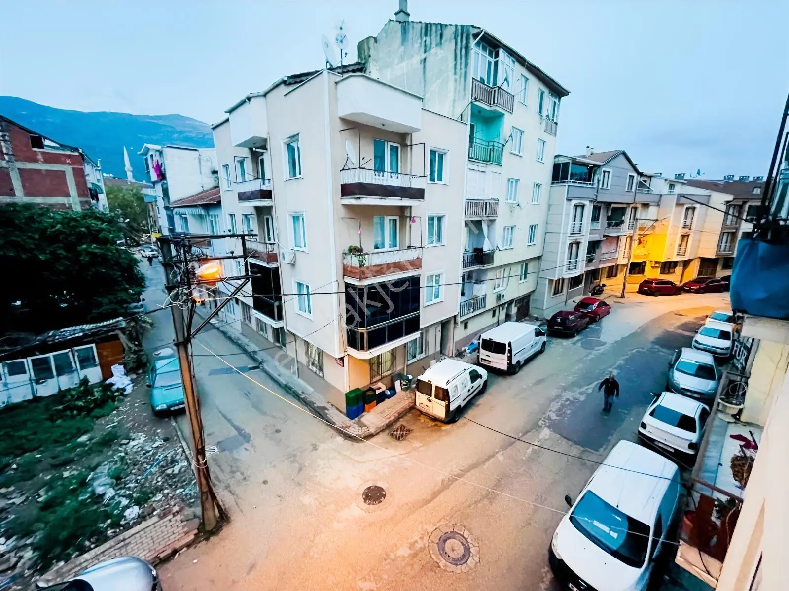 Özkan'dan Hürriyet Caddesi'nde 90m² Bakımlı-satılık 2+1 Daire — fotoğraf 28