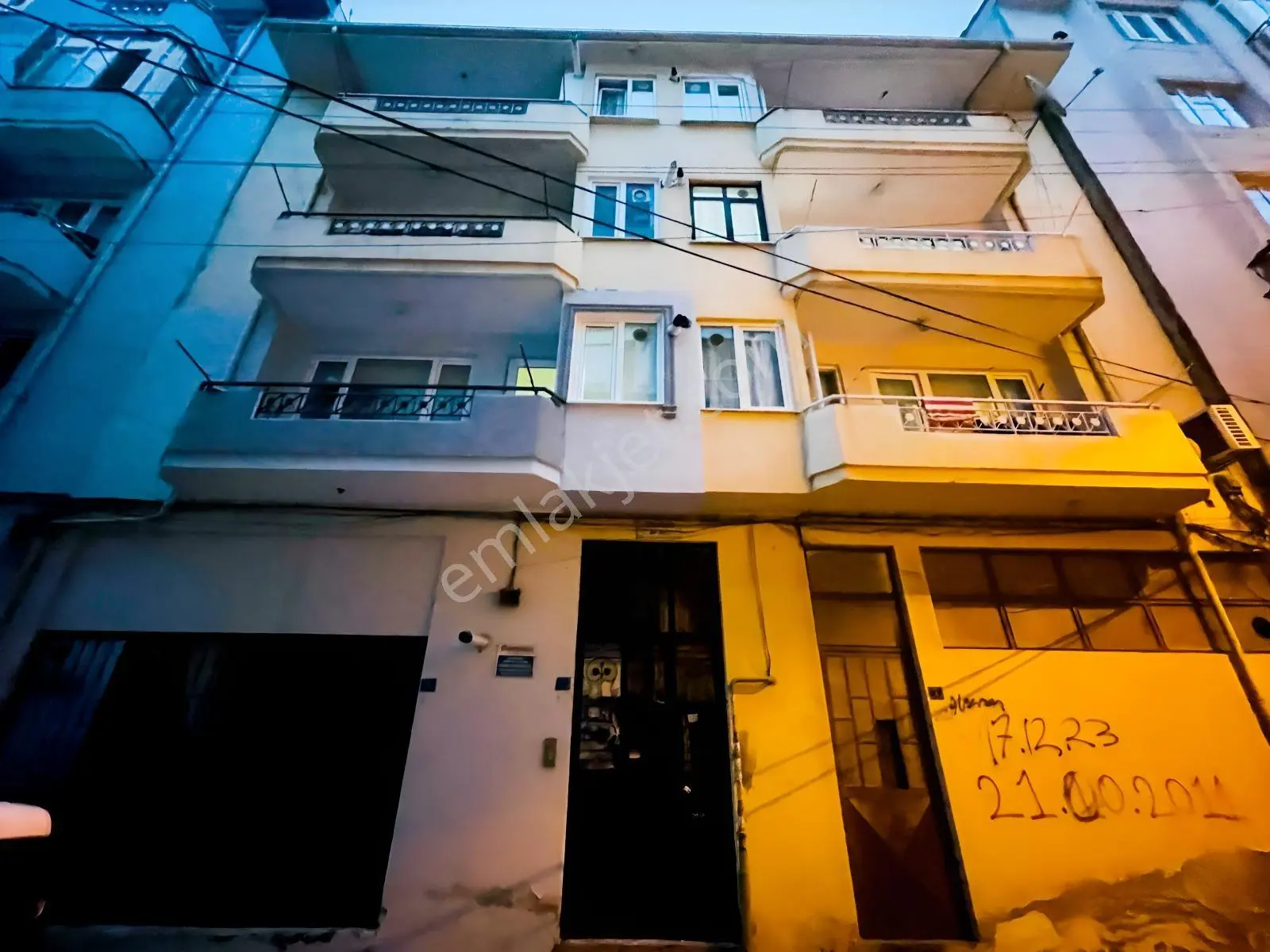 Özkan'dan Hürriyet Caddesi'nde 90m² Bakımlı-satılık 2+1 Daire — fotoğraf 37