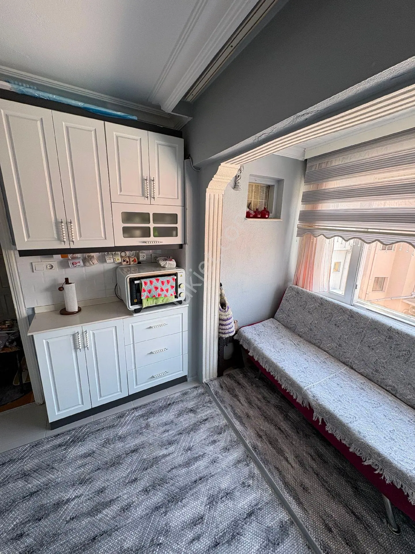 Üzmez Gayrimenkul'den Ful Tadilatlı Satılık 2+1 — fotoğraf 3