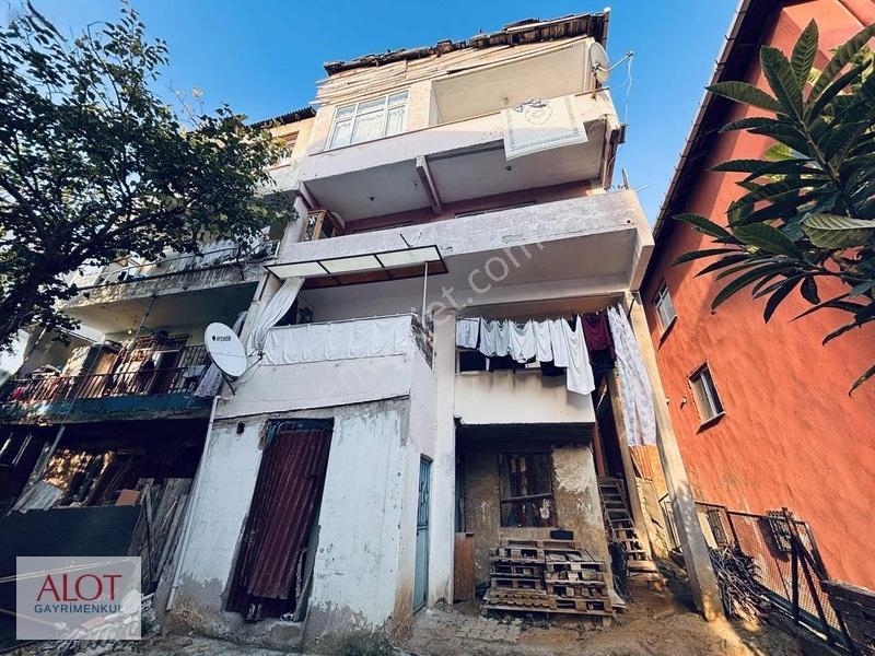 Üsküdar Küplüce Mahallesi Komple Satılık Bina — fotoğraf 3
